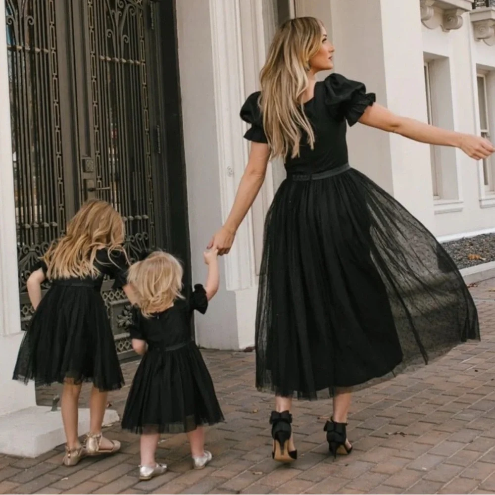 Ivy City Co. Ballerina Tulle Puff Sleeve Formal Midi Dress in Black - Picture 12 of 12